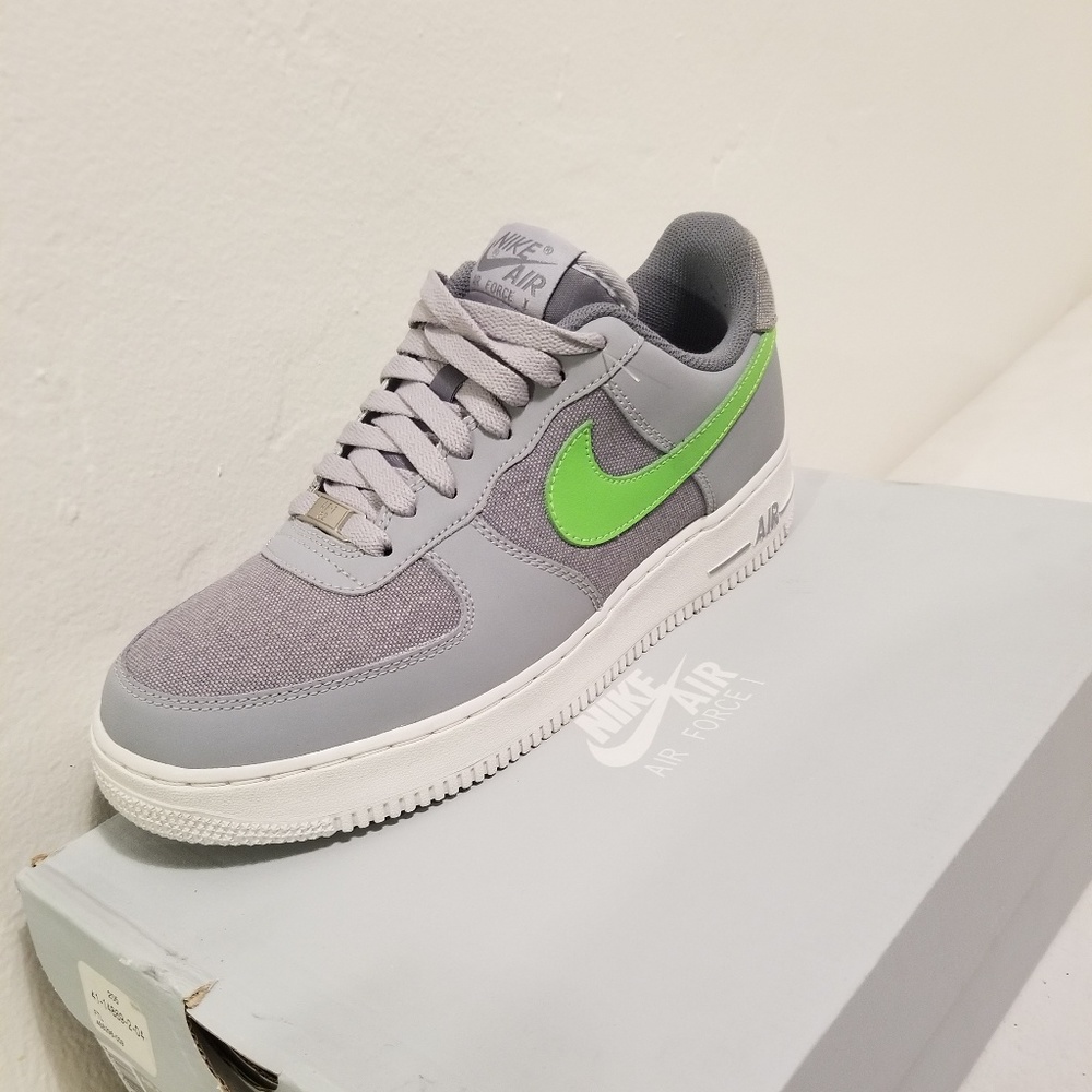Men sneakers